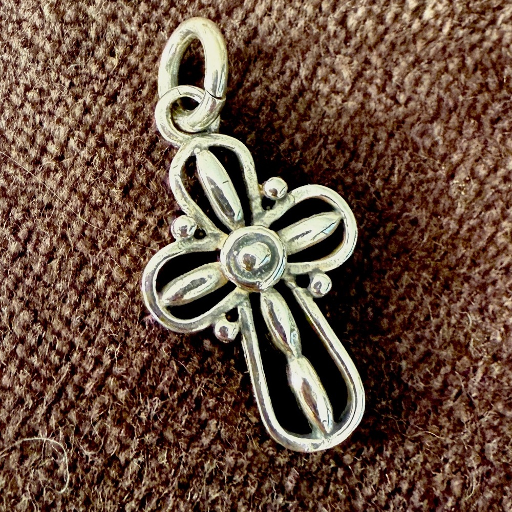 New 925 Sterling Silver Cross Charm for bracelet or pendant